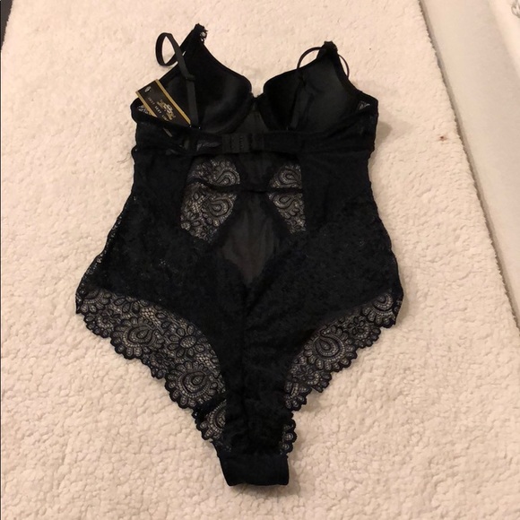 Black lace 1 piece lingerie - Picture 3 of 5